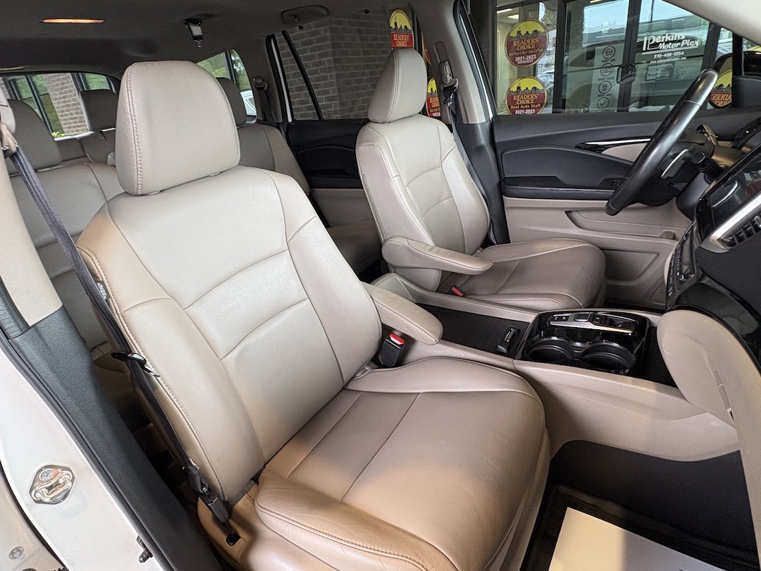 Used 2017 Honda Pilot Touring image 29