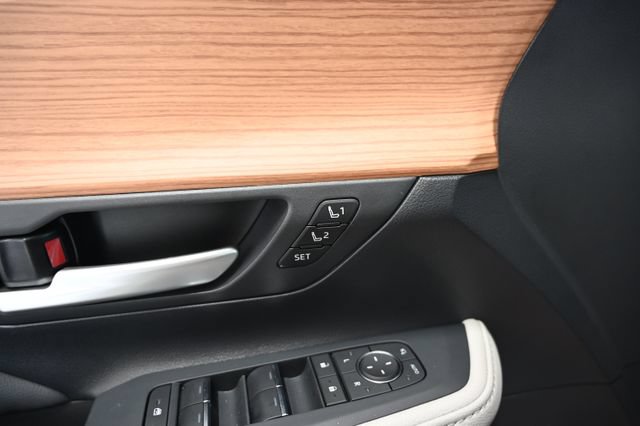 Certified 2026 Toyota Grand Highlander AWD Hybrid image 28
