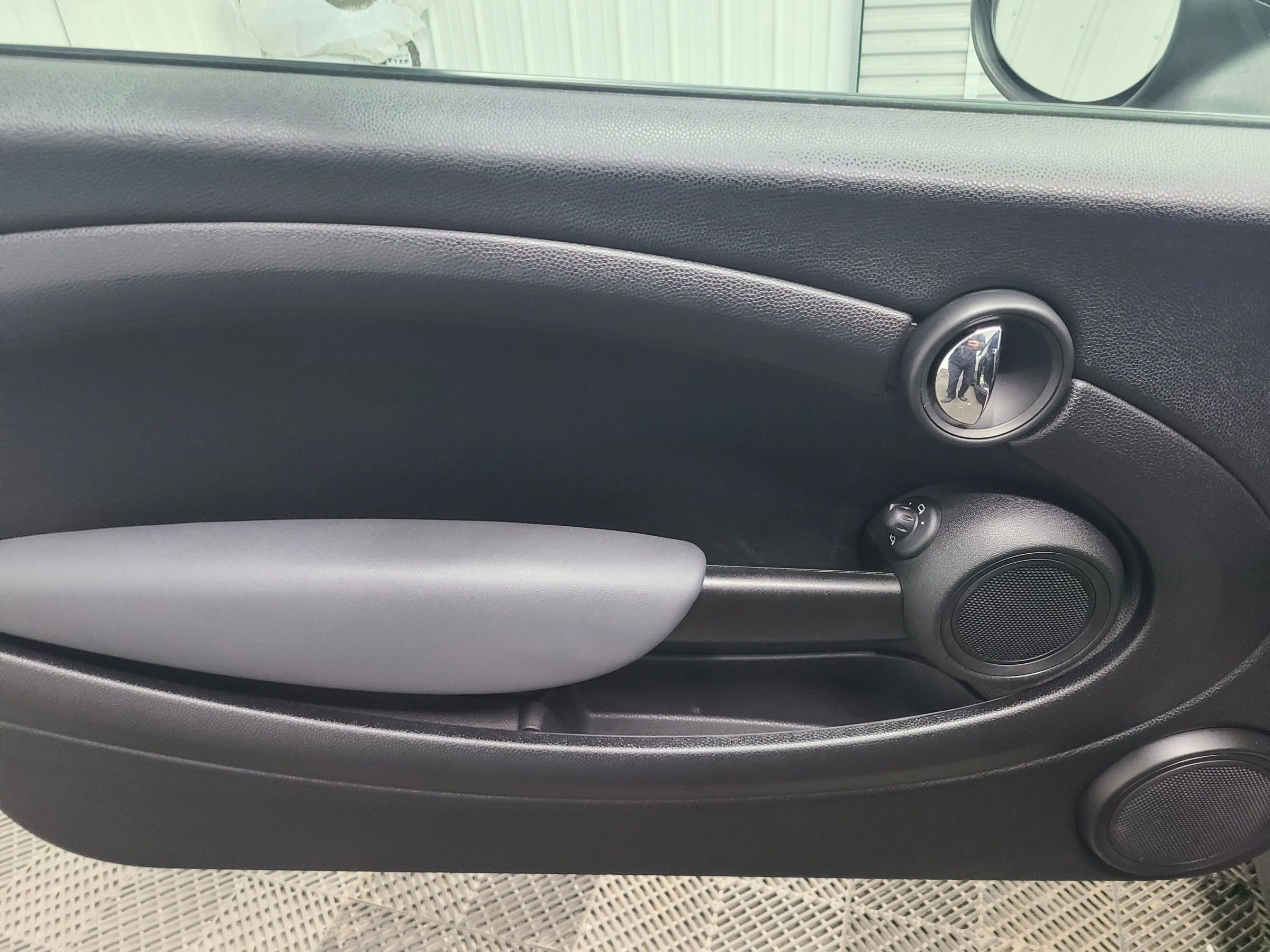 Used 2011 MINI Cooper Convertible image 20