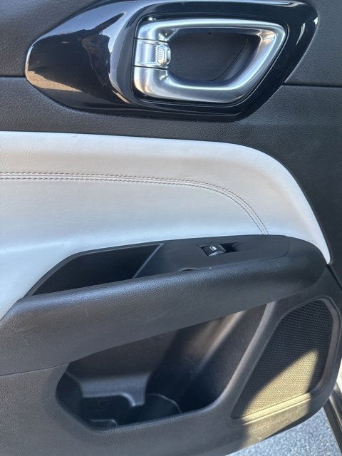 Used 2024 Jeep Compass Limited image 15