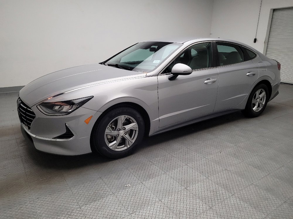 Used 2023 Hyundai Sonata SE image 2