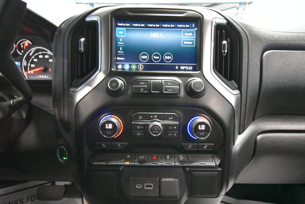 Used 2019 Chevrolet Silverado 1500 LT Trail Boss w/ Convenience Package AWD/4WD image 19