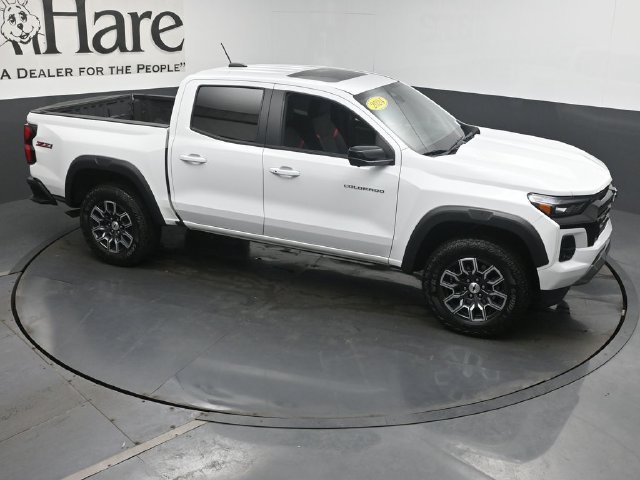 Used 2024 Chevrolet Colorado Z71 w/ Z71 Convenience Package 2 AWD/4WD image 42