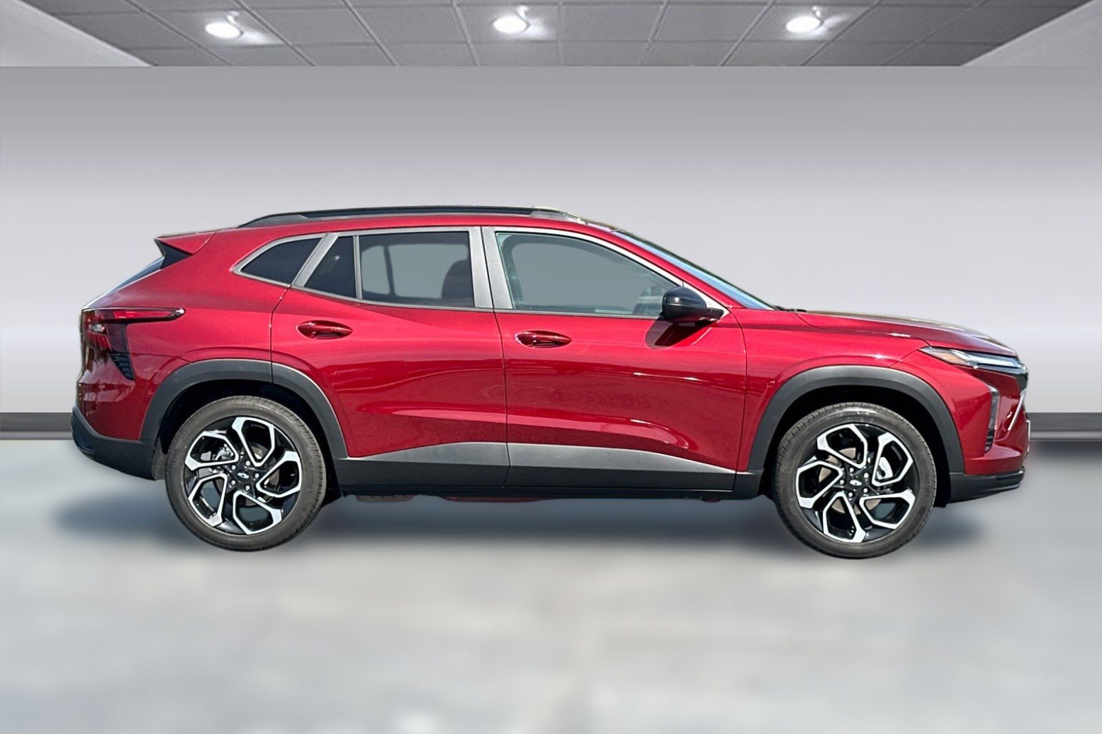 Used 2025 Chevrolet Trax RS w/ Sunroof Package image 7