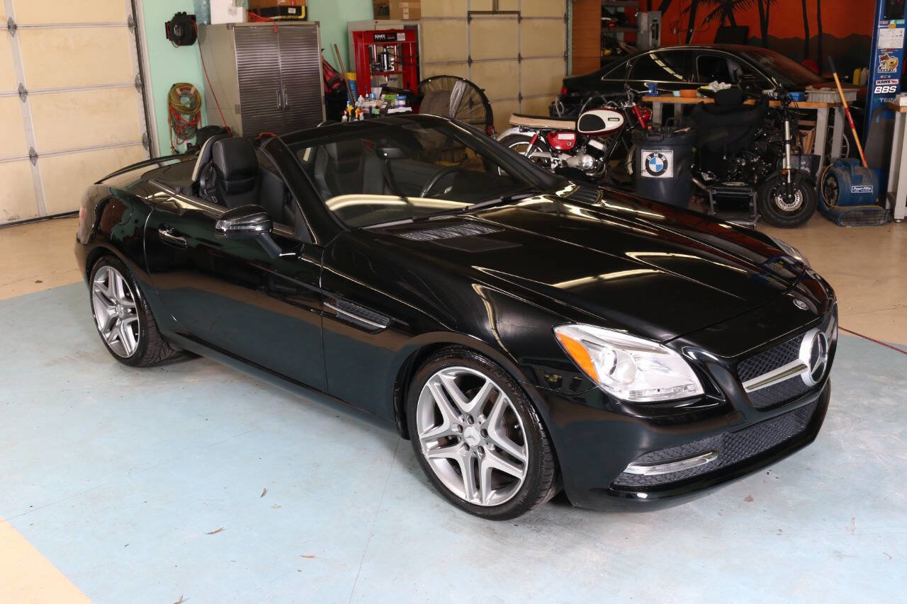 Used 2014 Mercedes-Benz SLK 250 w/ Premium Package image 20