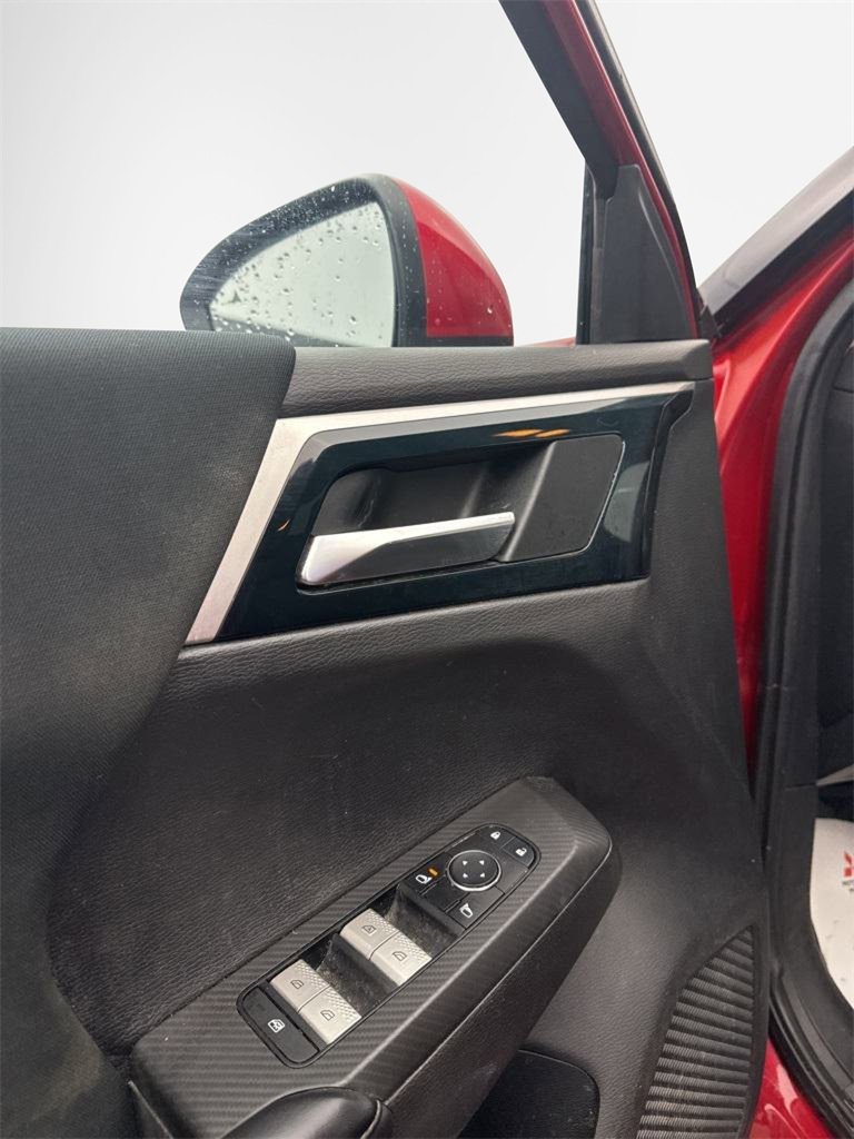 Used 2022 Mitsubishi Outlander ES image 18