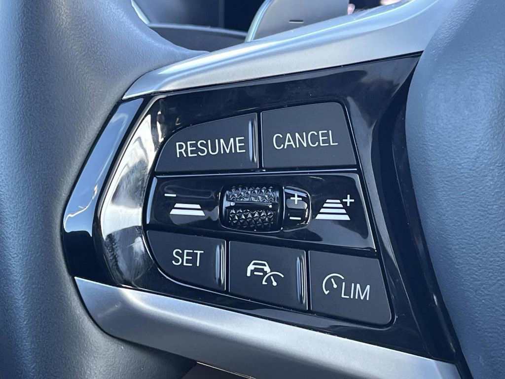 Used 2025 BMW 330i xDrive Sedan image 33