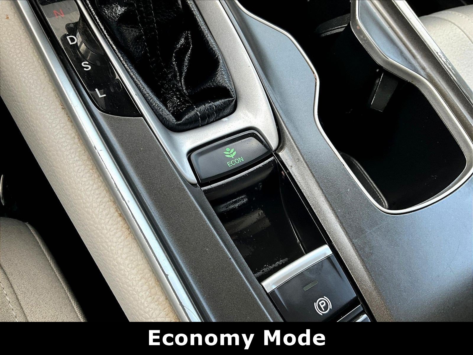Used 2019 Honda Accord EX image 14