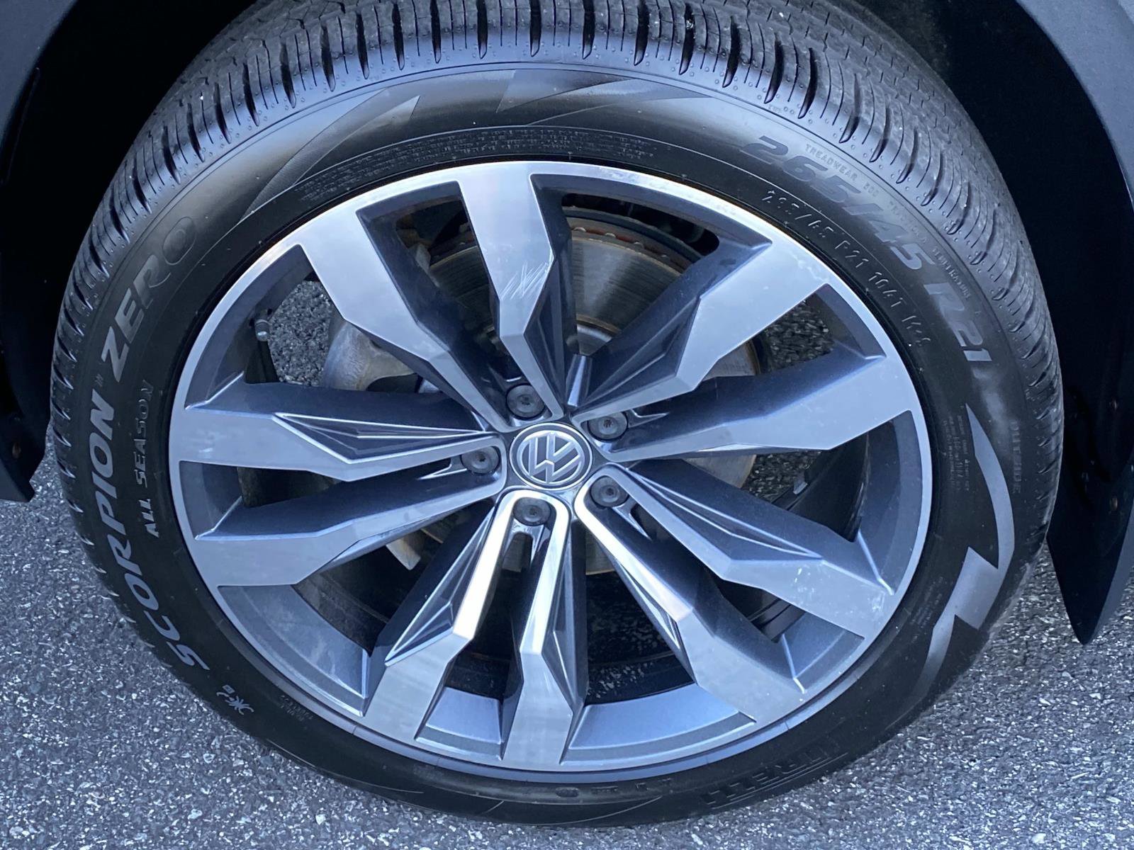 Used 2019 Volkswagen Atlas SEL Premium image 29