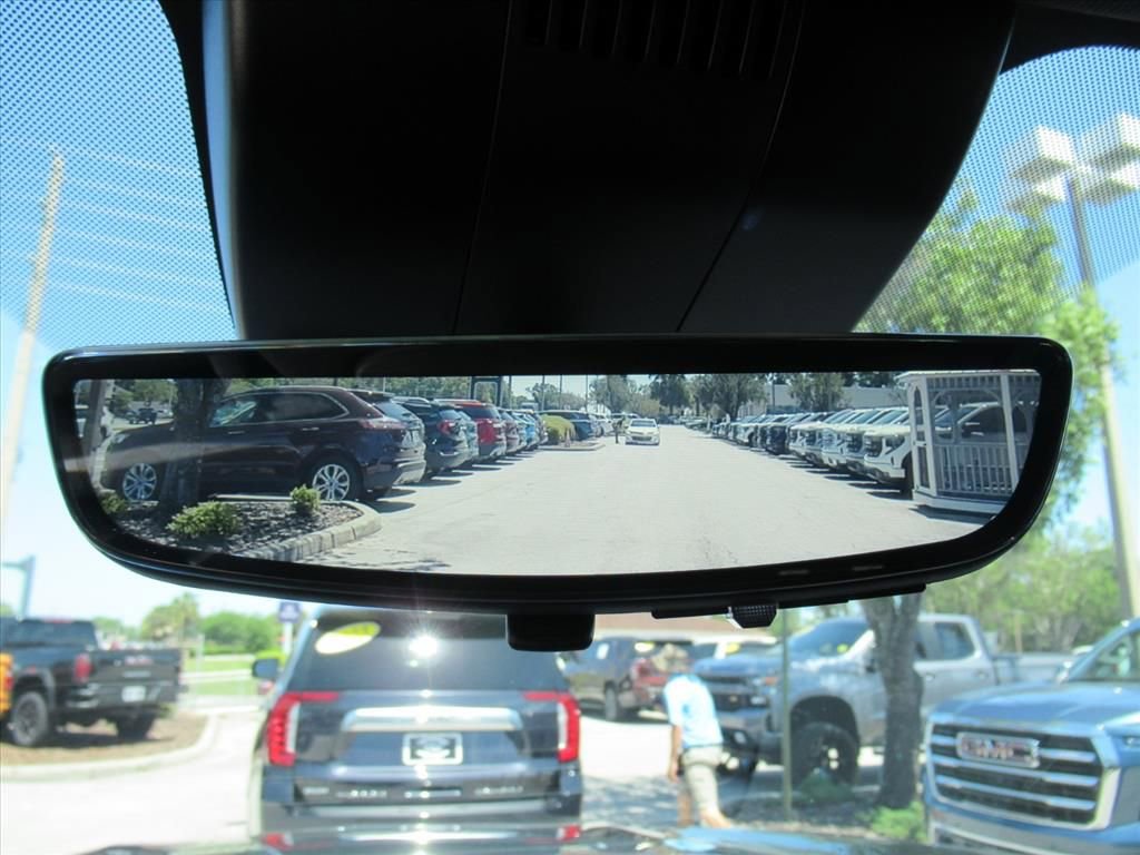 Used 2024 Chevrolet Tahoe Premier AWD/4WD image 27