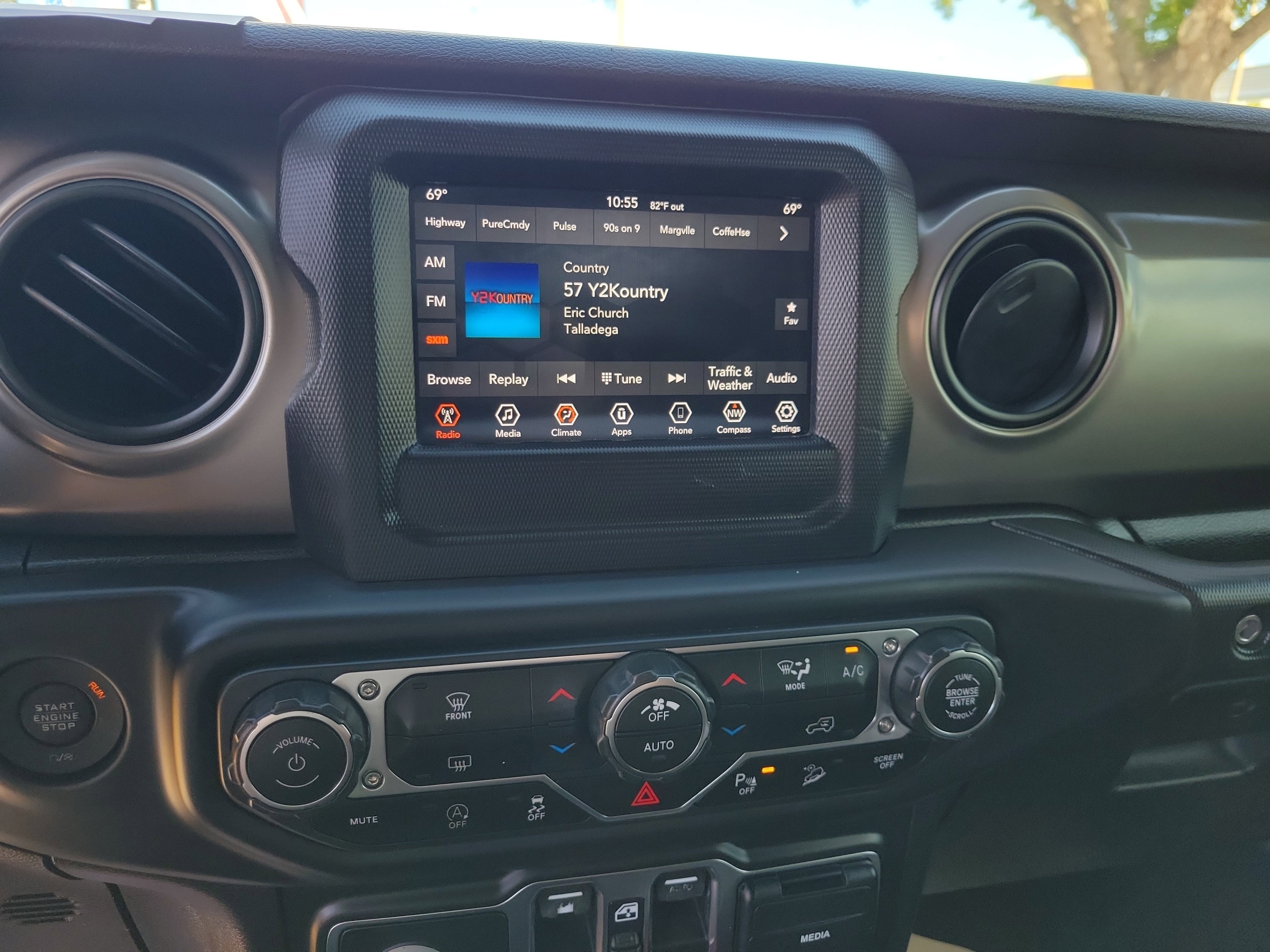 Used 2018 Jeep Wrangler Unlimited Sport S AWD/4WD image 20