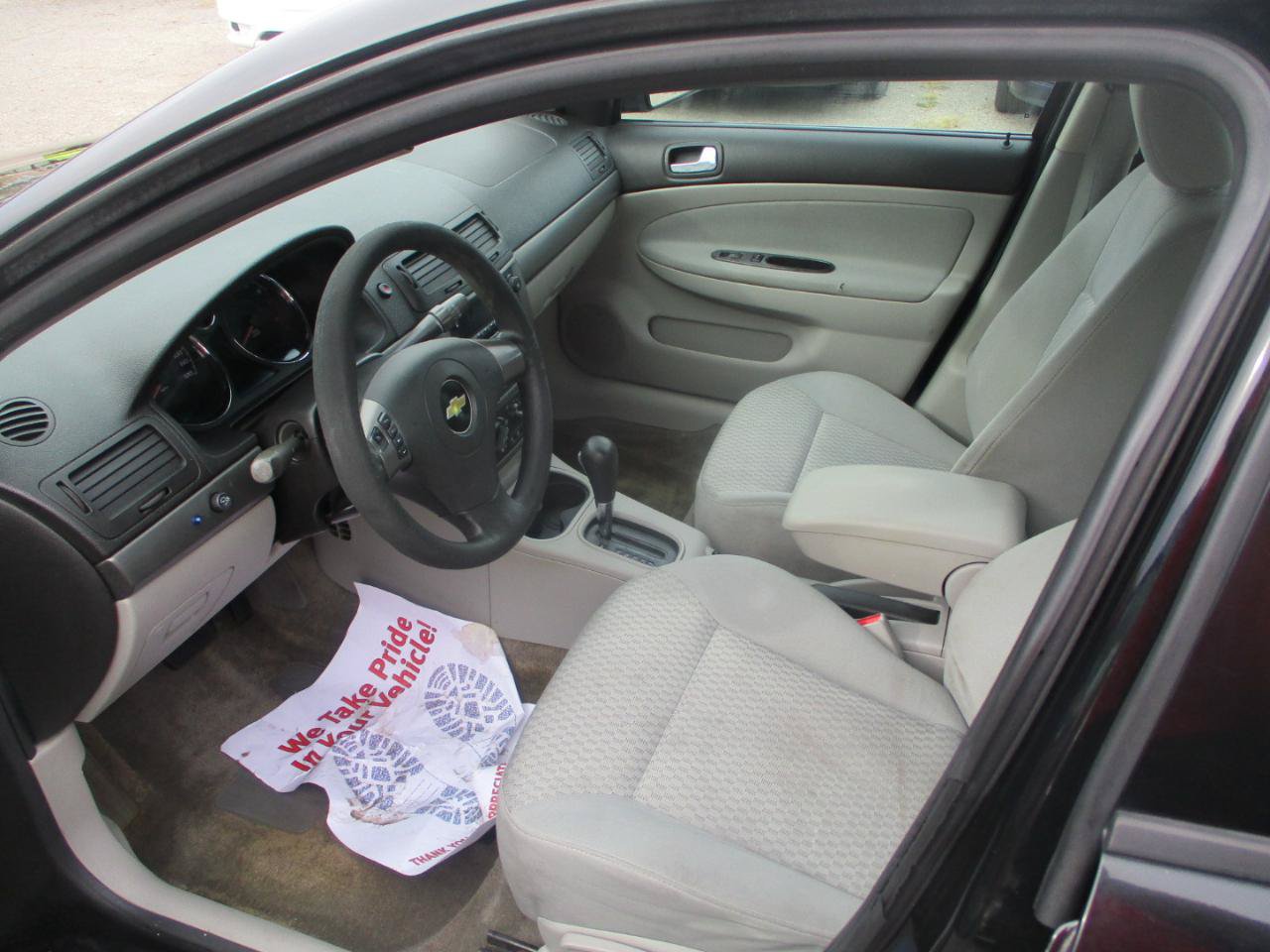Used 2008 Chevrolet Cobalt LT w/ Preferred Equipment Group FWD image 7