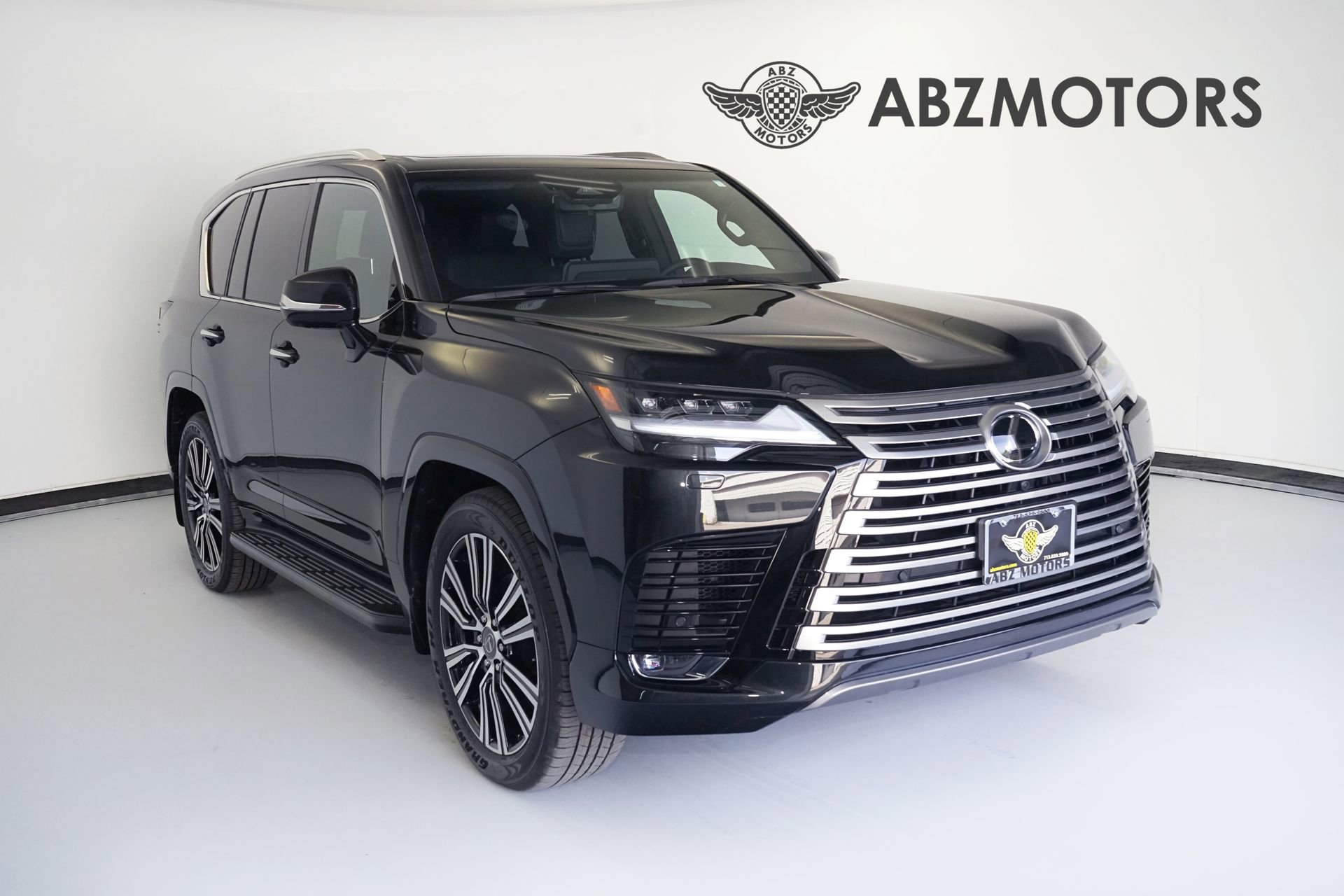 Used 2025 Lexus LX 600 4WD w/ Accessory Package (2T)