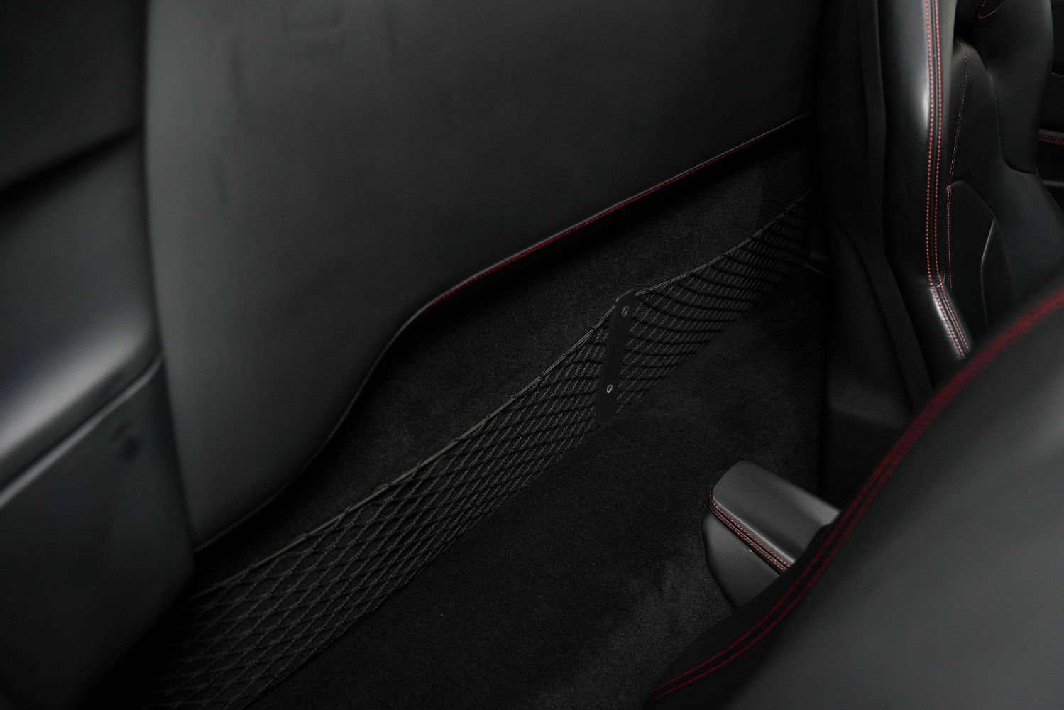 Used 2023 Ferrari F8 Tributo RWD image 37