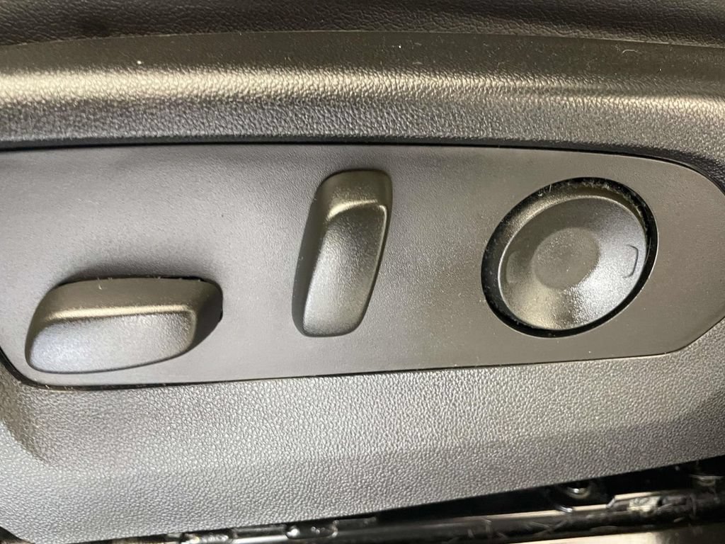 Used 2023 Chevrolet Colorado ZR2 w/ ZR2 Convenience Package III AWD/4WD image 15
