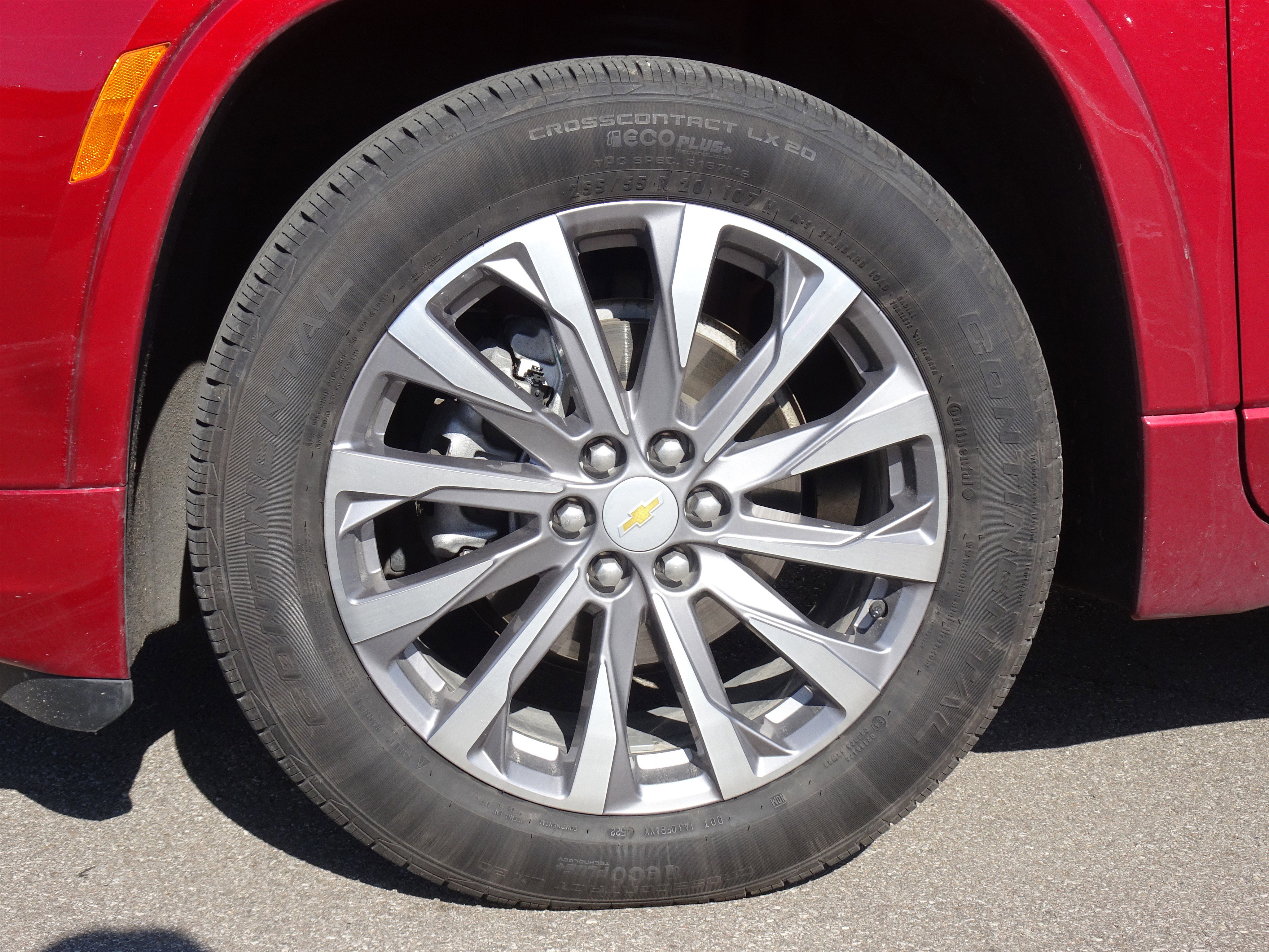 Used 2023 Chevrolet Traverse Premier w/ LPO, Floor Liner Package FWD image 28