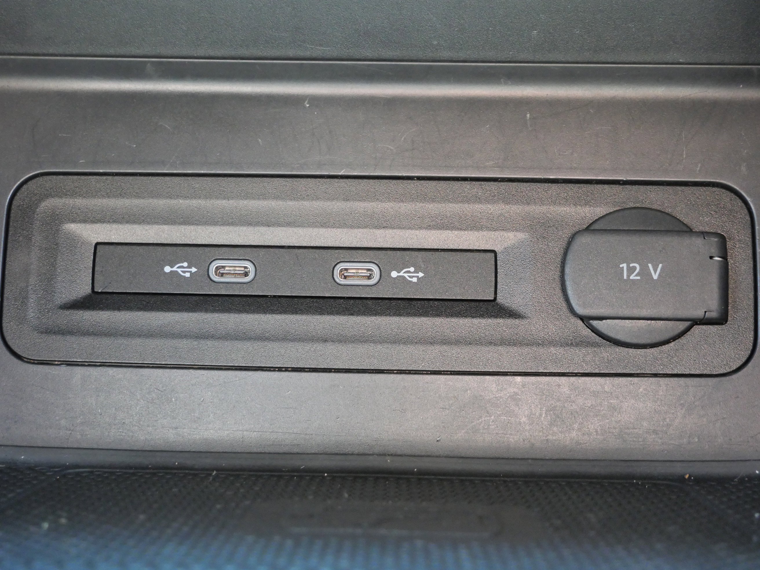 Used 2021 Volkswagen Atlas SEL Premium image 29