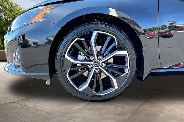 New 2026 Nissan Altima 2.5 SR FWD image 13