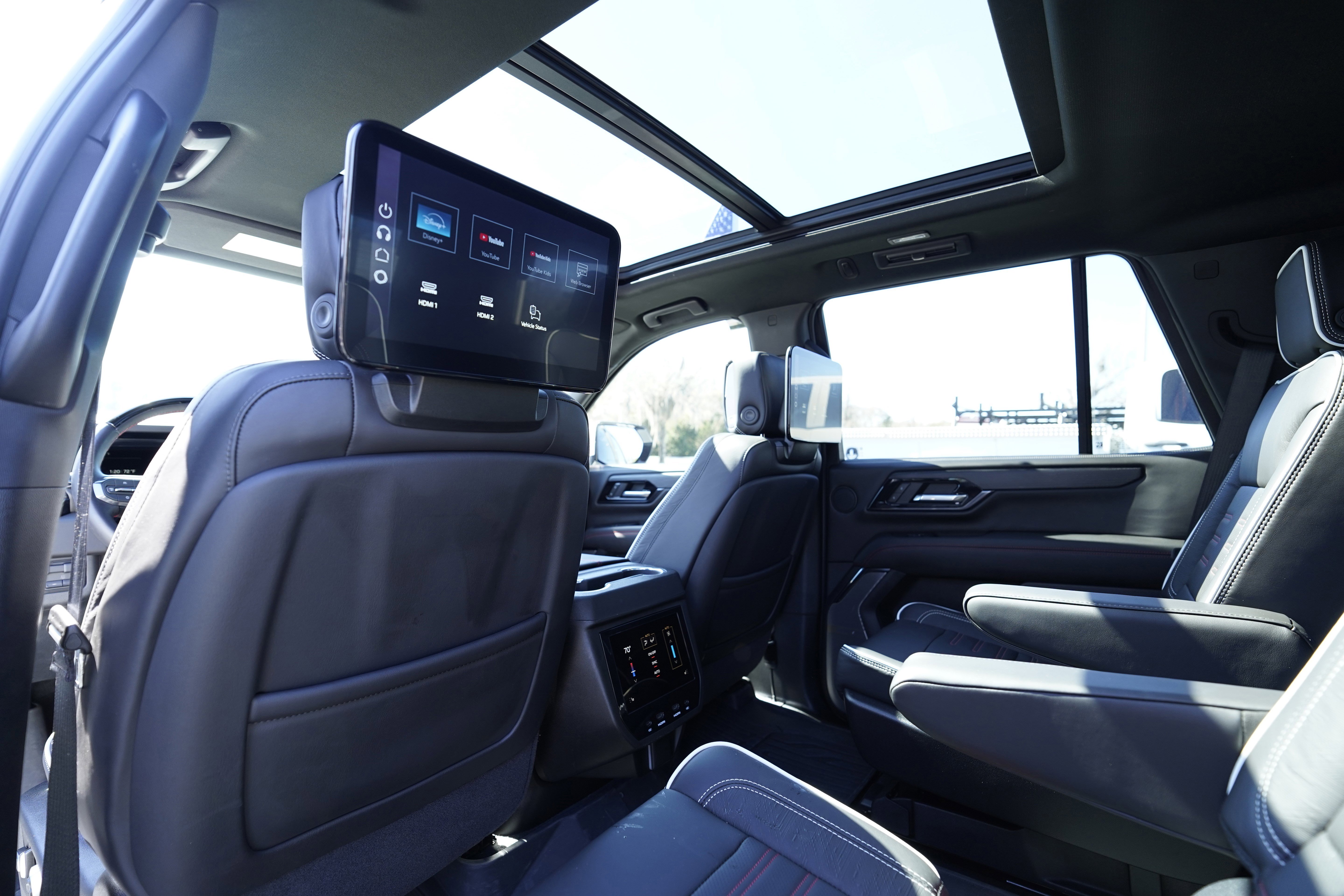 Used 2025 GMC Yukon AT4 Ultimate image 14