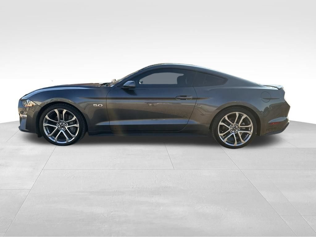 Used 2018 Ford Mustang GT Premium RWD image 3