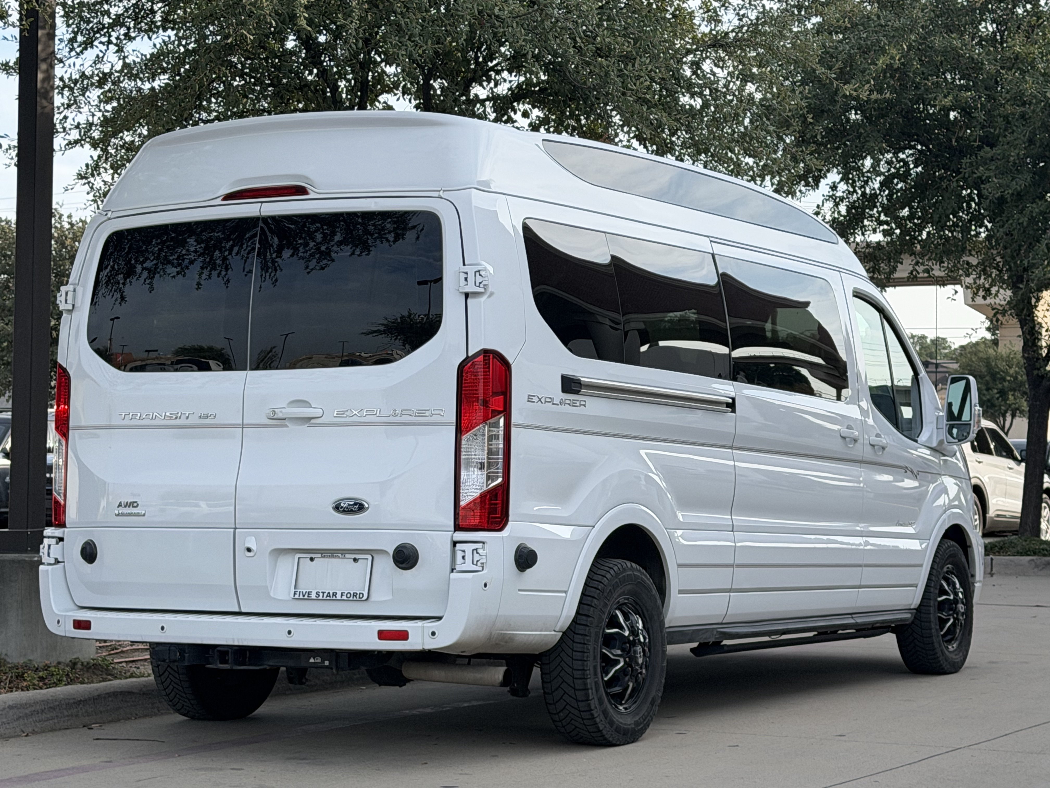 Used 2024 Ford Transit 150 Low Roof AWD image 4