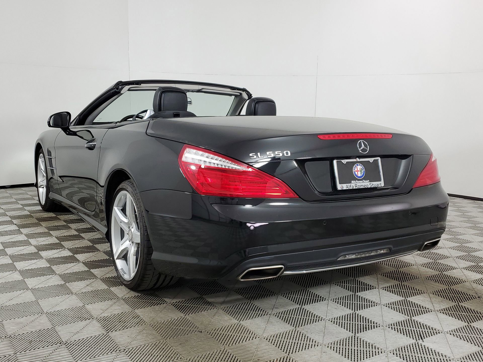Used 2014 Mercedes-Benz SL 550 image 8