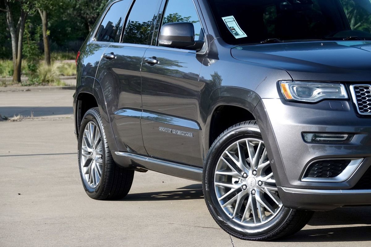 Used 2017 Jeep Grand Cherokee Summit w/ Platinum Series Group image 18