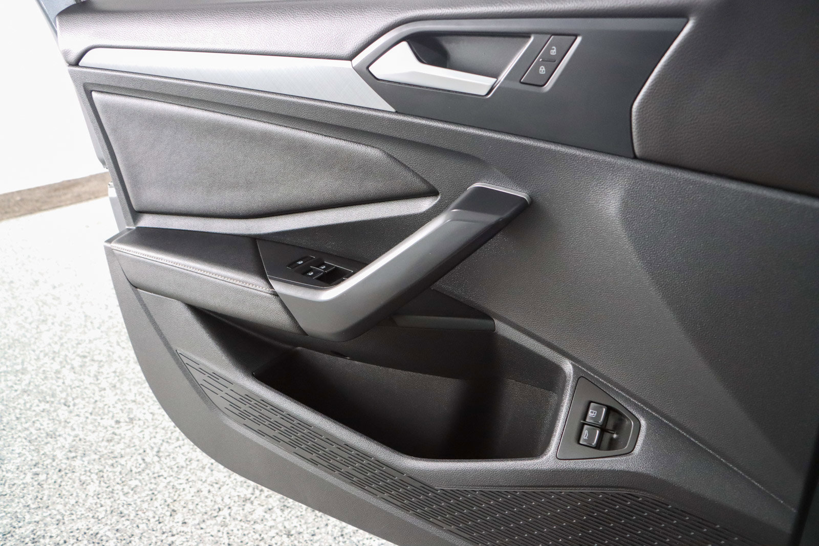 Used 2024 Volkswagen Jetta SE image 21