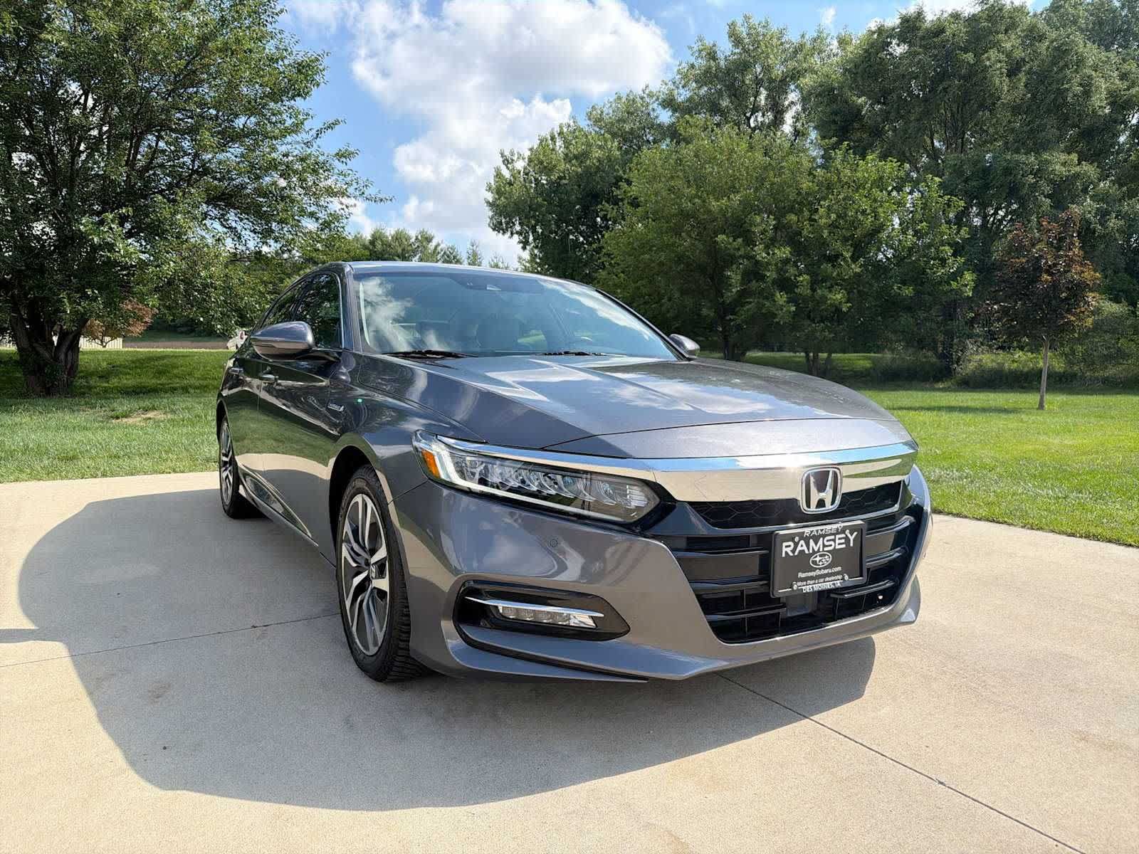 Used 2018 Honda Accord Touring image 8