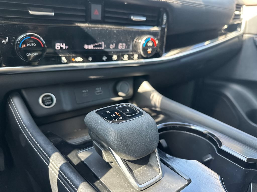 Used 2023 Nissan Rogue SL FWD image 31