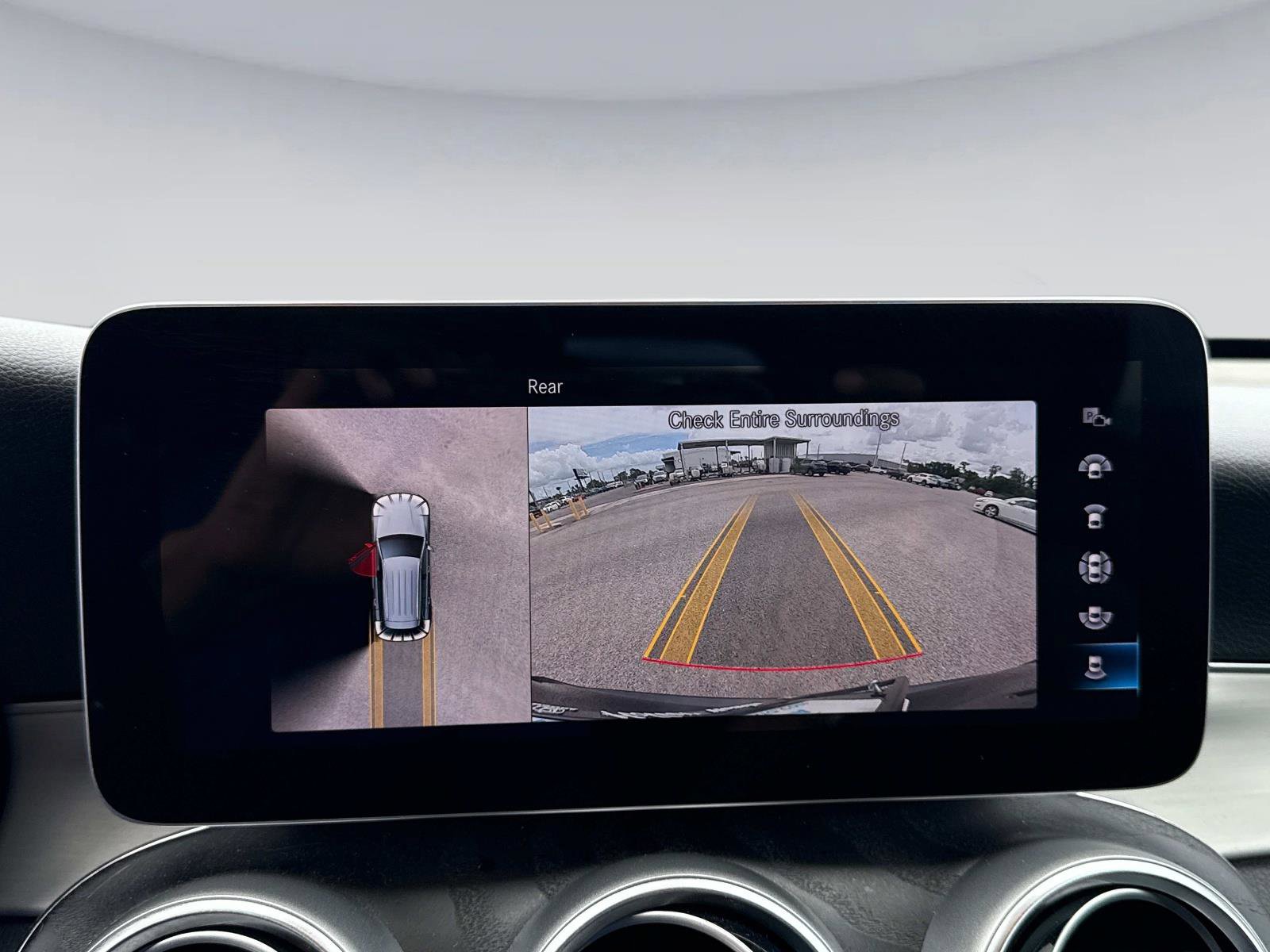 Used 2022 Mercedes-Benz GLC 300 image 25