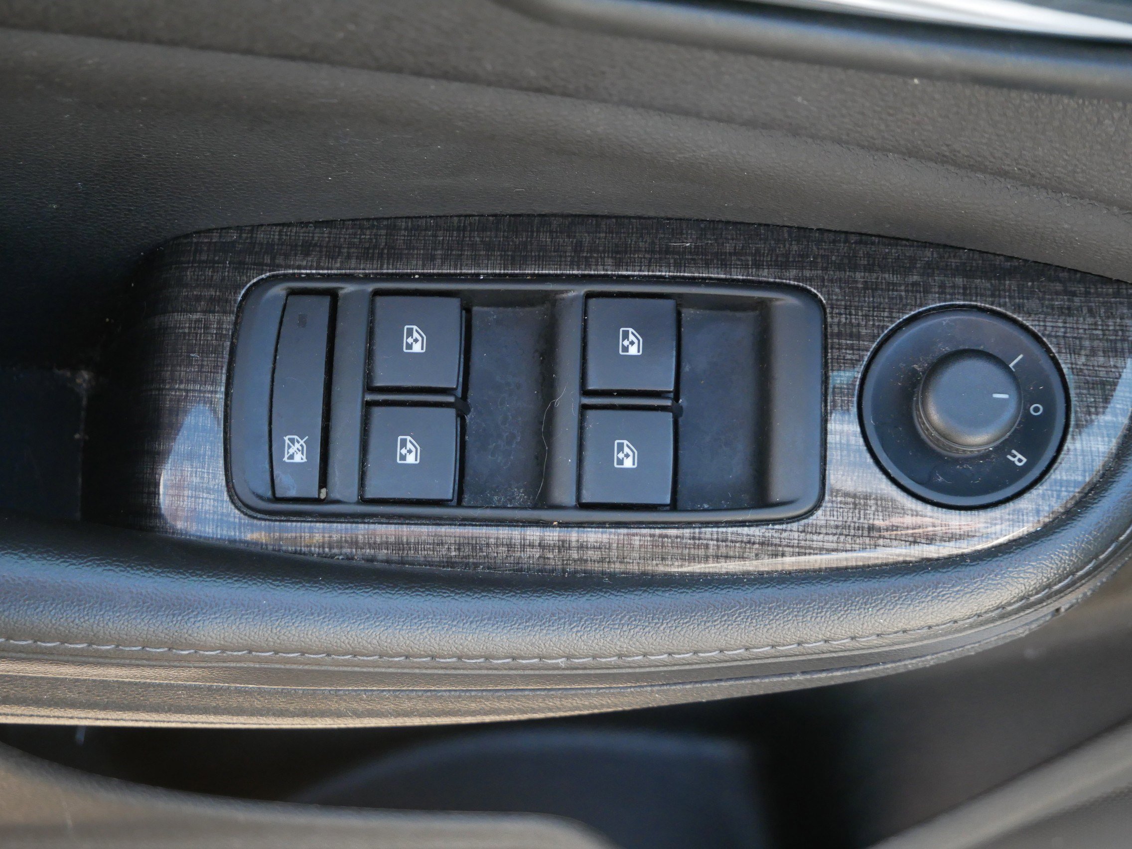 Used 2016 Chevrolet Malibu LT image 18