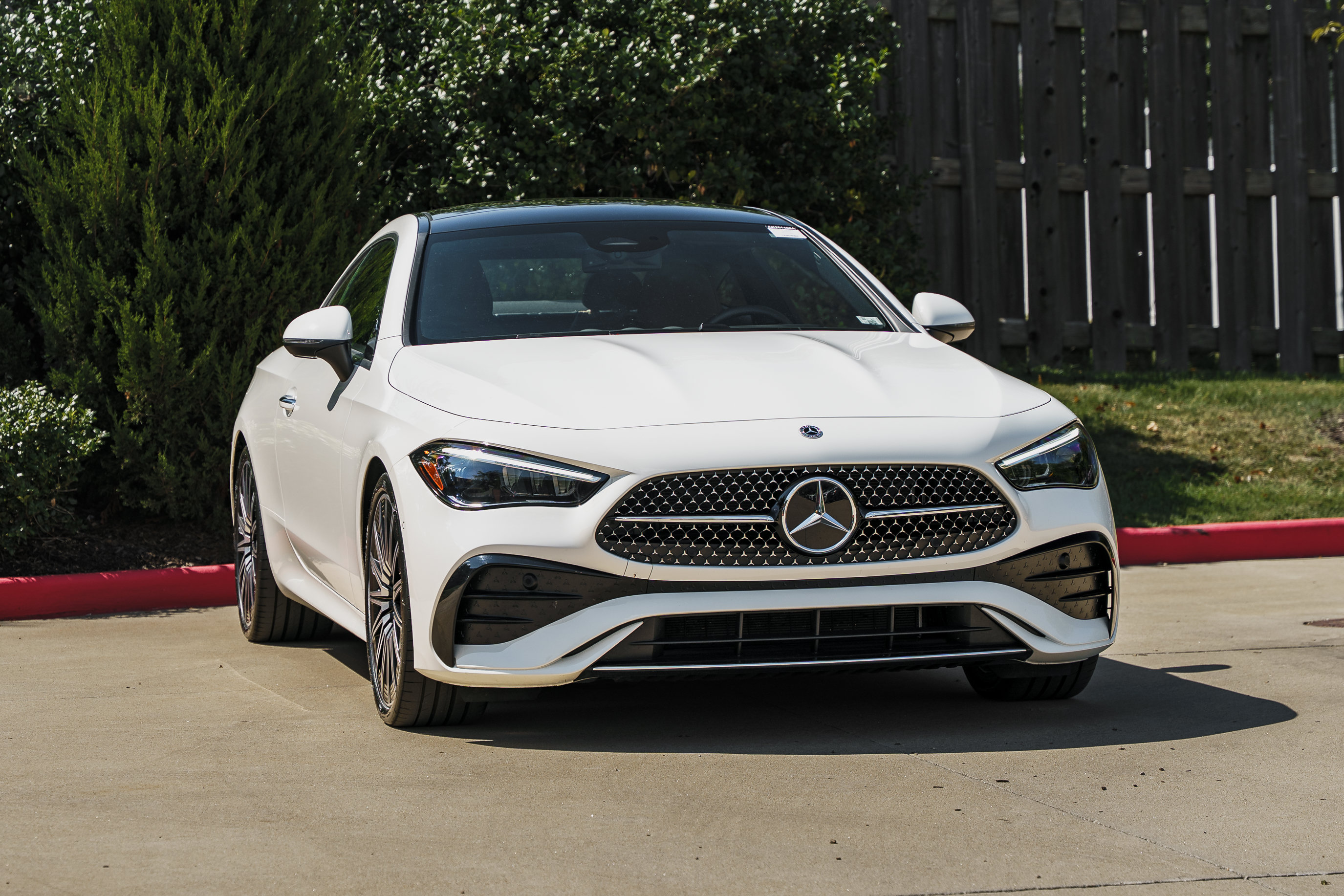 Used 2024 Mercedes-Benz CLE 300 4MATIC Coupe image 2