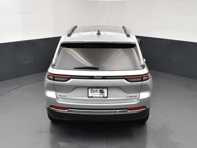 Used 2024 Jeep Grand Cherokee Laredo X w/ Trailer Tow Package image 17