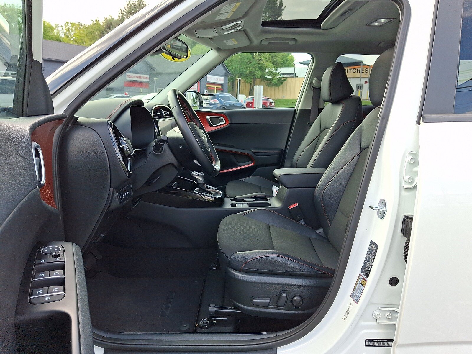 Used 2023 Kia Soul GT-Line w/ GT-Line Technology Package FWD image 21
