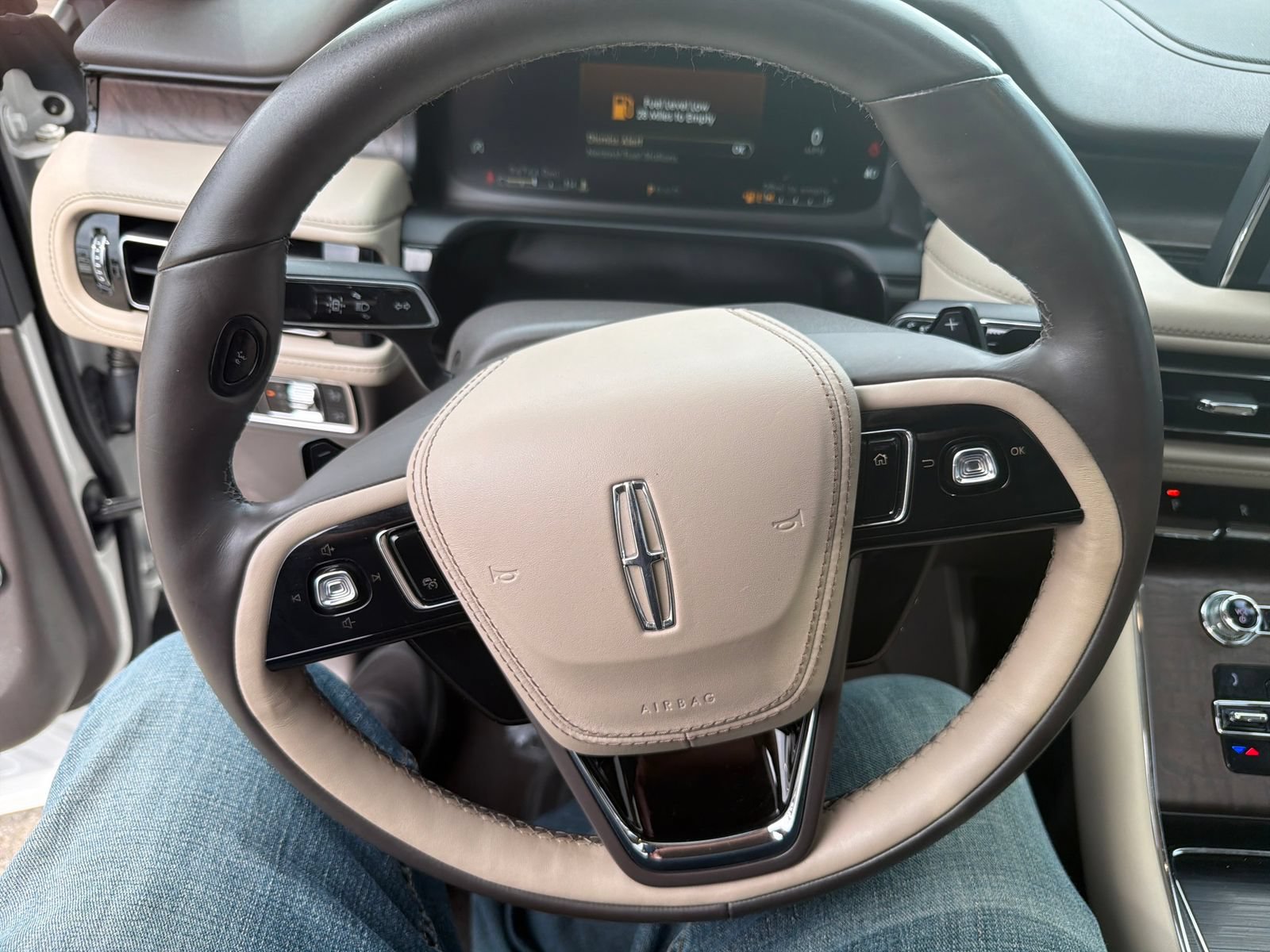 Used 2020 Lincoln Aviator Reserve w/ Equipment Group 202A AWD/4WD image 17