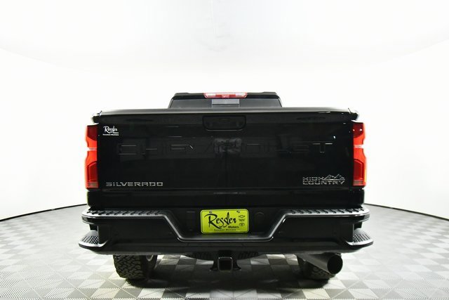 Used 2024 Chevrolet Silverado 2500 High Country w/ Technology Package image 12