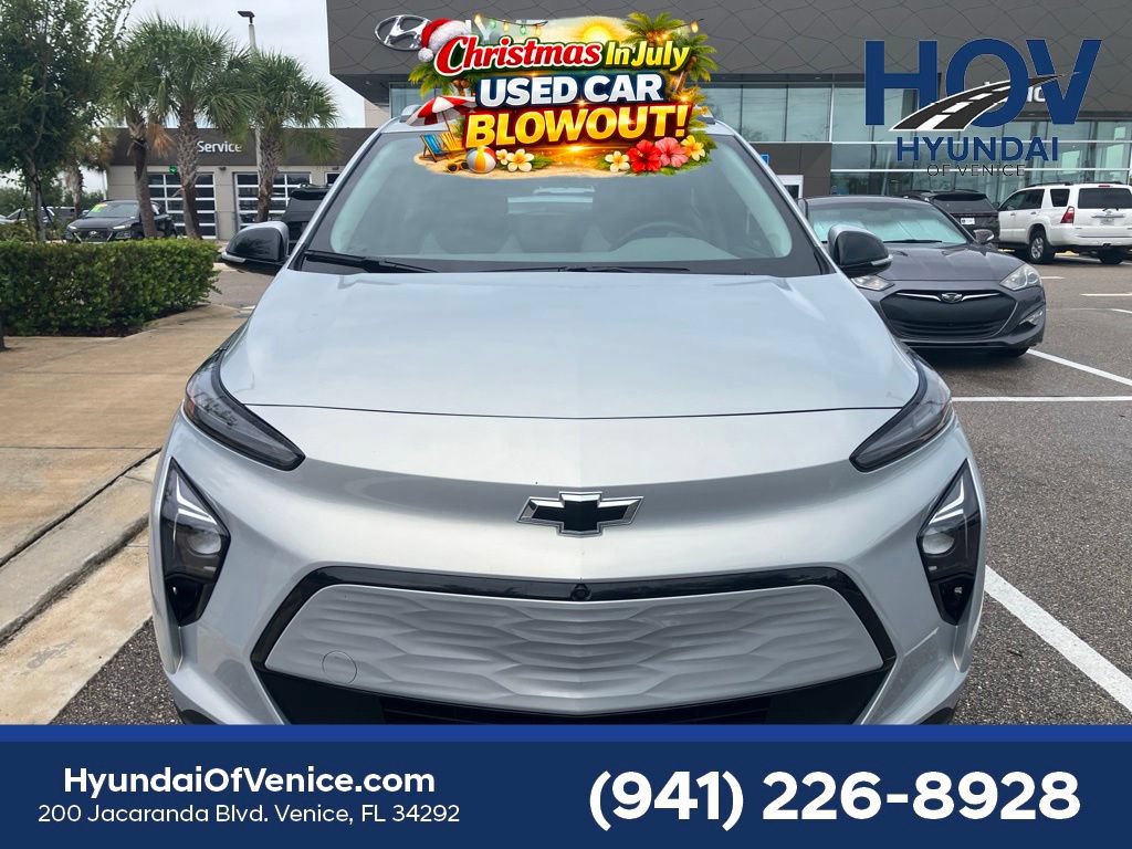 Used 2023 Chevrolet Bolt EUV Premier w/ Sun & Sound Package FWD image 28