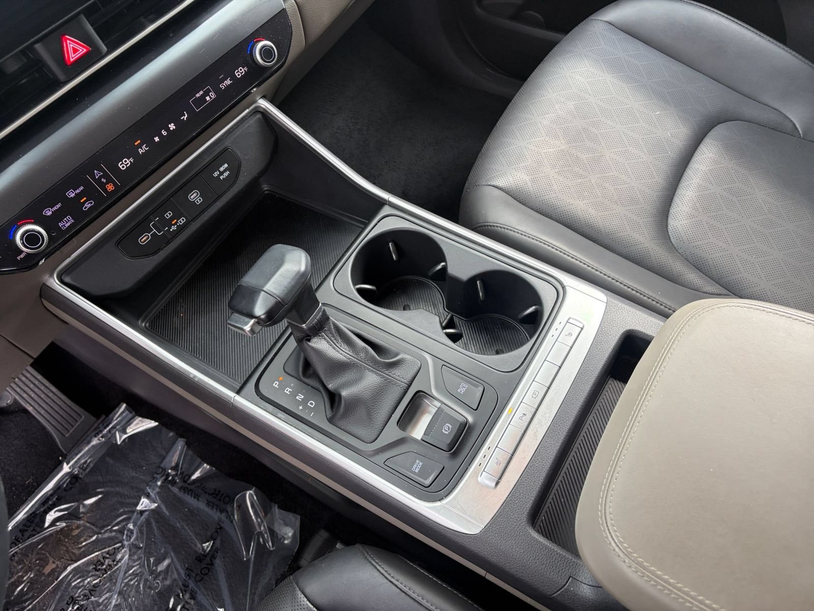 Used 2026 Kia Carnival FWD image 43