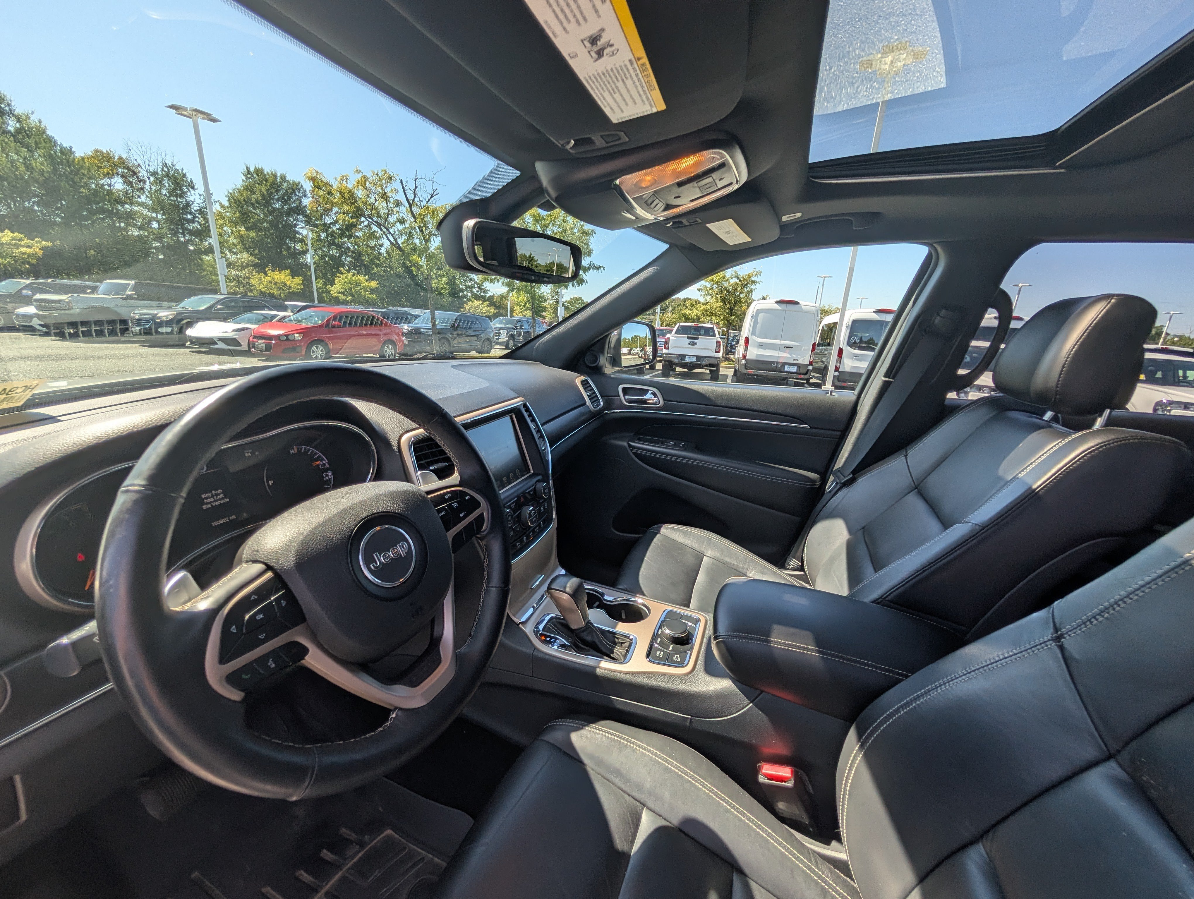 Used 2017 Jeep Grand Cherokee Limited AWD/4WD image 15