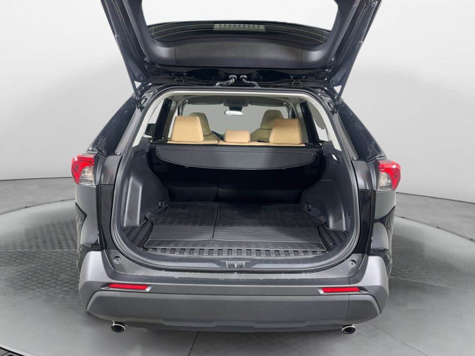 New 2025 Toyota RAV4 LE image 12