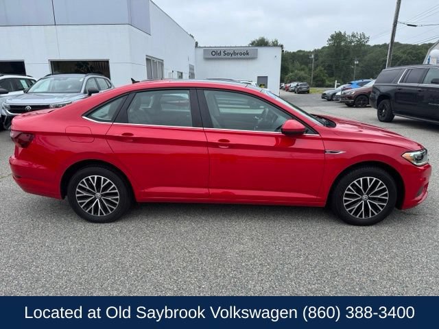 Used 2019 Volkswagen Jetta SEL w/ Cold Weather Package FWD image 4