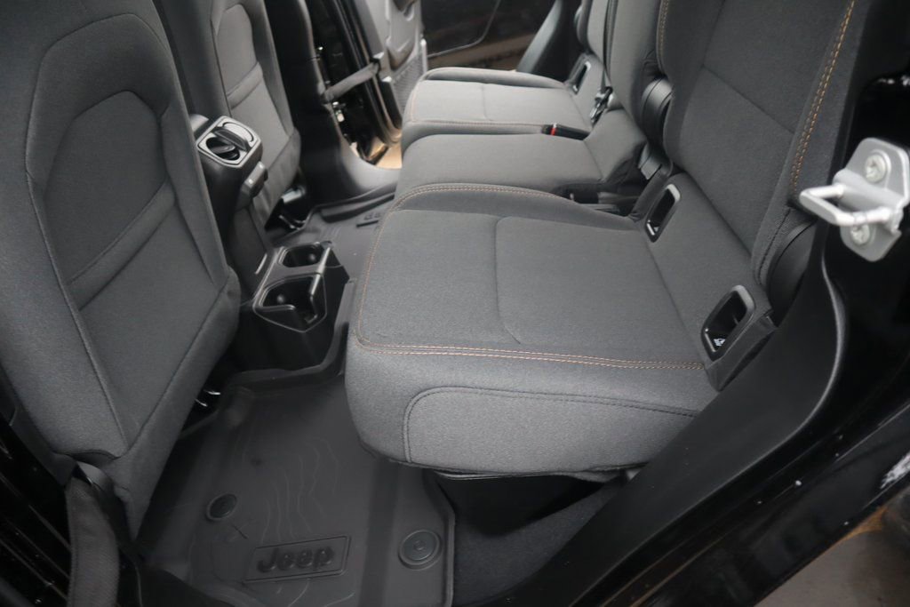 New 2026 Jeep Gladiator Sport image 11