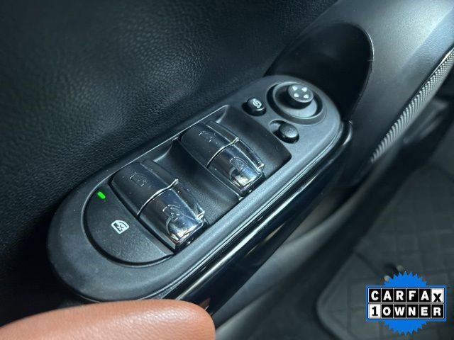 Used 2023 MINI Cooper 4-Door Hardtop w/ Signature Upholstery Package FWD image 21