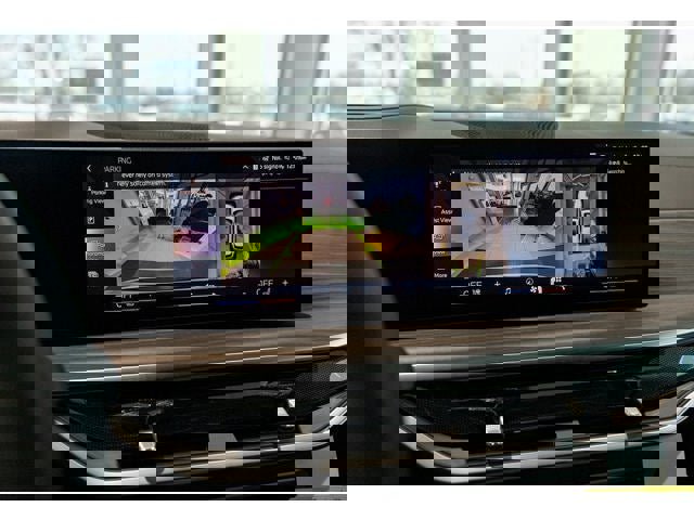 New 2026 BMW X5 xDrive50e w/ Premium Package image 71