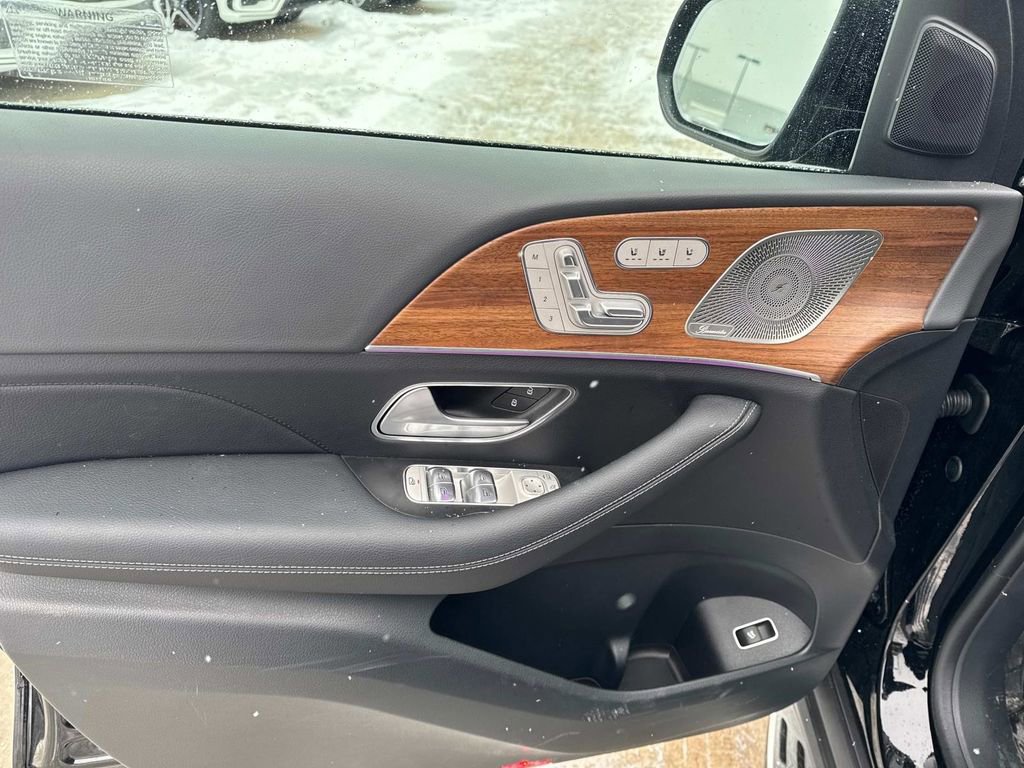 Certified 2025 Mercedes-Benz GLS 450 4MATIC image 18