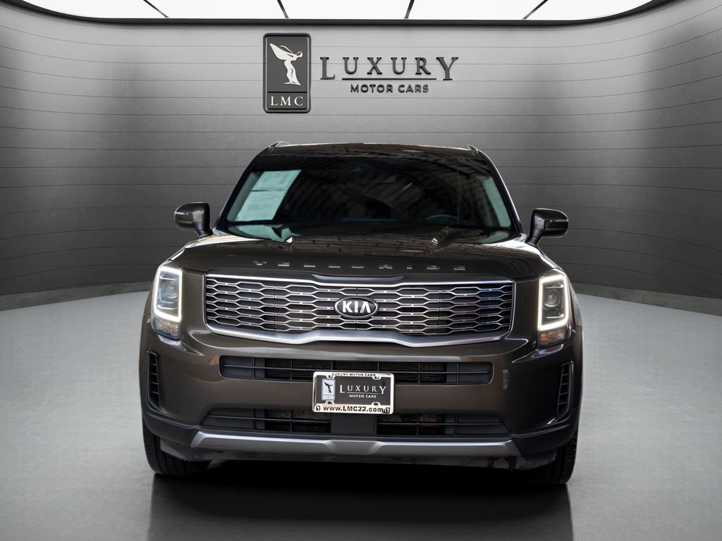 Used 2020 Kia Telluride S w/ S 8 Passenger Seating Package AWD/4WD image 3