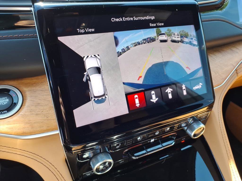 Used 2022 Jeep Grand Cherokee L Summit AWD/4WD image 25