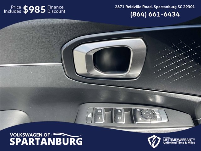 Used 2024 Kia Sorento S image 19