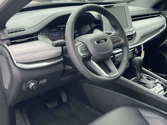 New 2026 Jeep Compass Latitude image 9